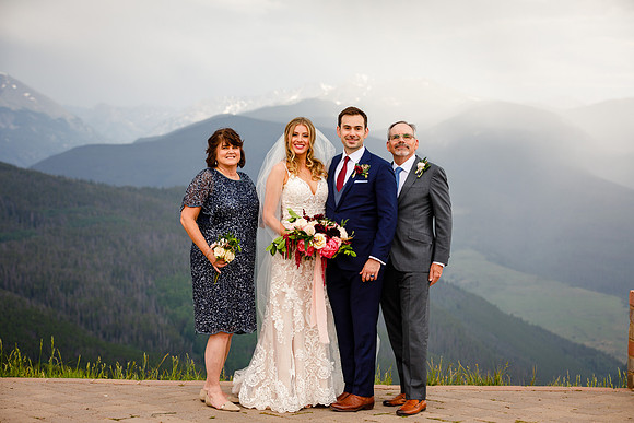 Zach_Suzanne_Wdg_Group-56