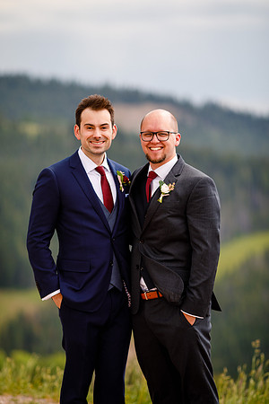 Zach_Suzanne_Wdg_Group-18