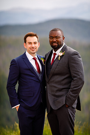 Zach_Suzanne_Wdg_Group-31