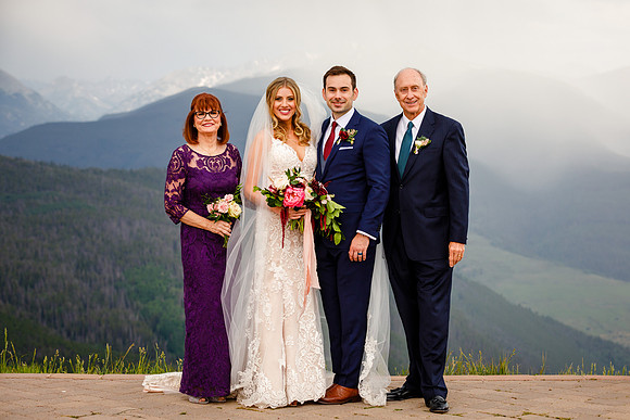 Zach_Suzanne_Wdg_Group-70