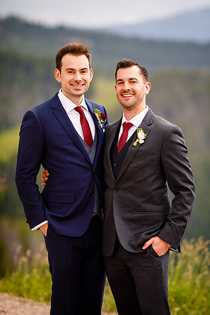 Zach_Suzanne_Wdg_Group-27