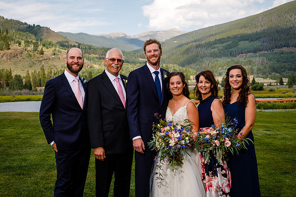 Mike_Abby_Wdg-Group-129