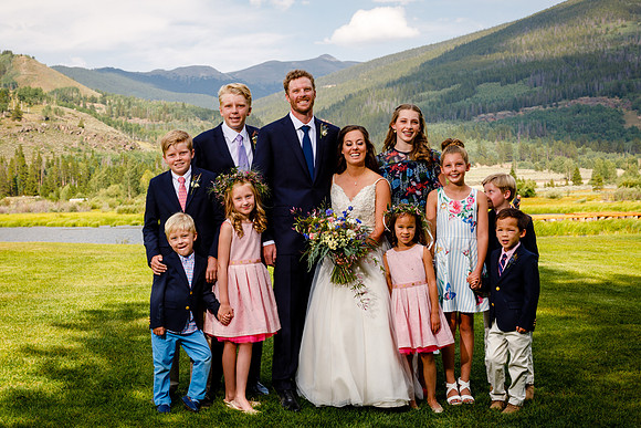 Mike_Abby_Wdg-Group-162