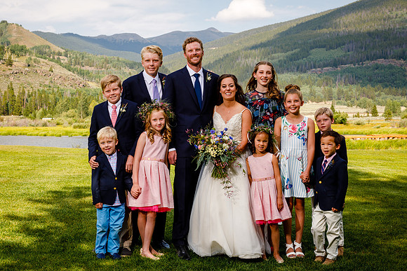 Mike_Abby_Wdg-Group-163