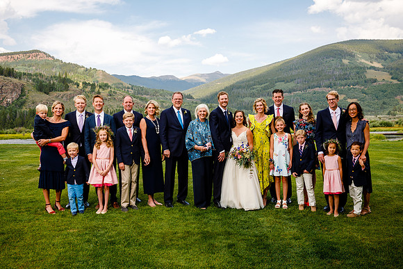 Mike_Abby_Wdg-Group-152