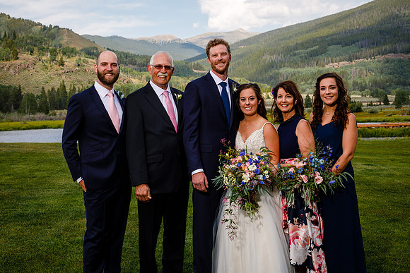 Mike_Abby_Wdg-Group-132