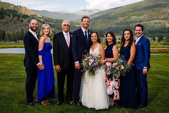 Mike_Abby_Wdg-Group-137