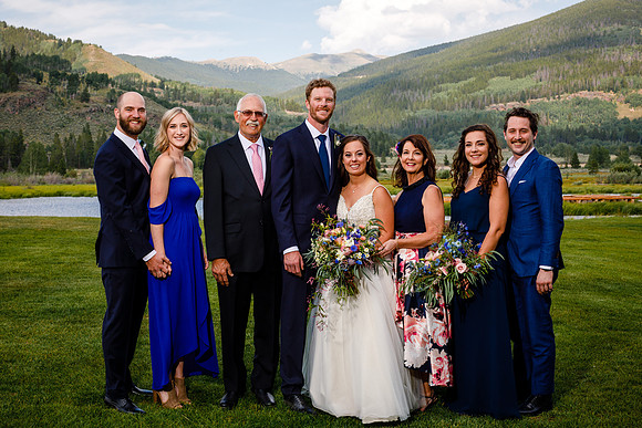 Mike_Abby_Wdg-Group-135
