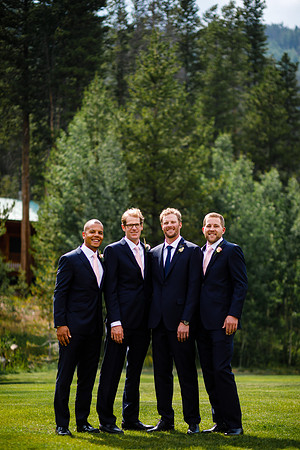 Mike_Abby_Wdg-Group-42