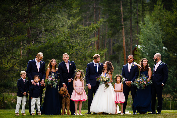 Mike_Abby_Wdg-Group-20