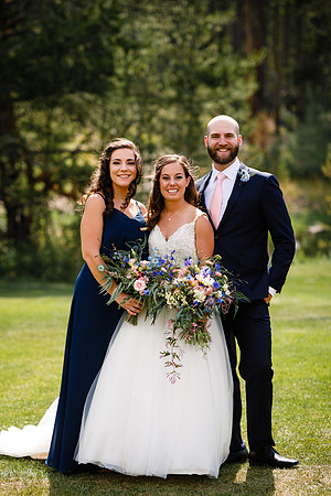 Mike_Abby_Wdg-Group-115