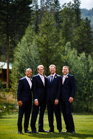 Mike_Abby_Wdg-Group-43