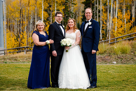 Jake_Ava_Wdg-Group-95