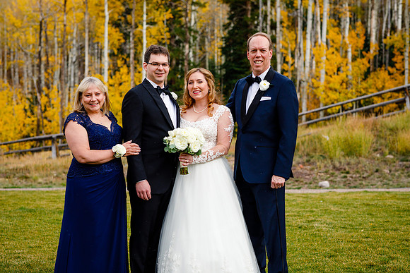 Jake_Ava_Wdg-Group-82