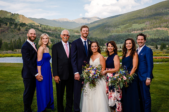 Mike_Abby_Wdg-Group-134