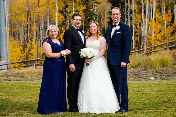 Jake_Ava_Wdg-Group-91