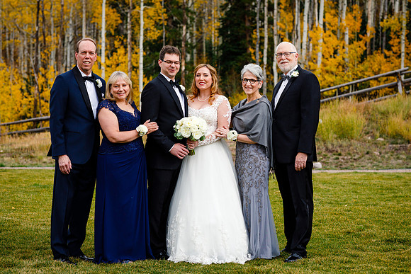 Jake_Ava_Wdg-Group-60