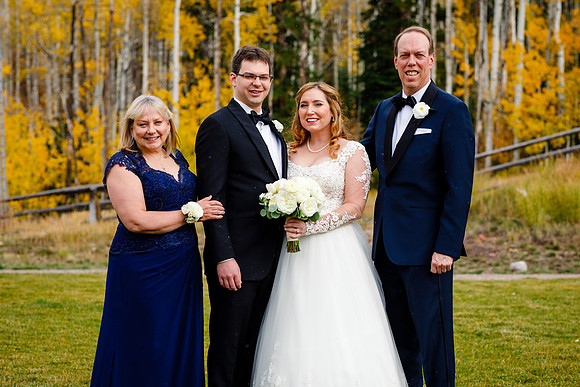 Jake_Ava_Wdg-Group-76