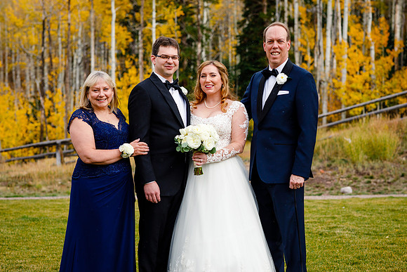 Jake_Ava_Wdg-Group-88