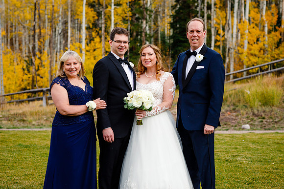 Jake_Ava_Wdg-Group-73