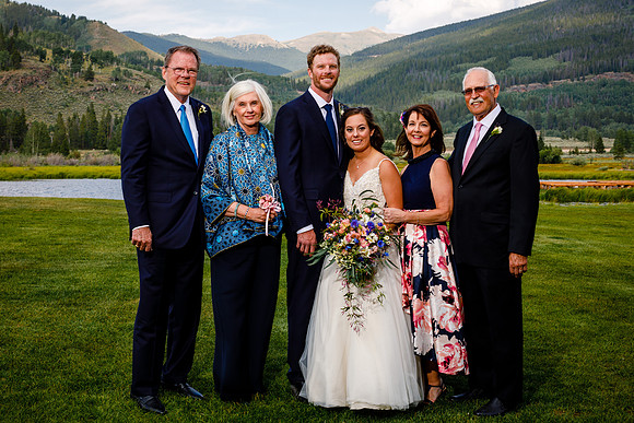 Mike_Abby_Wdg-Group-143