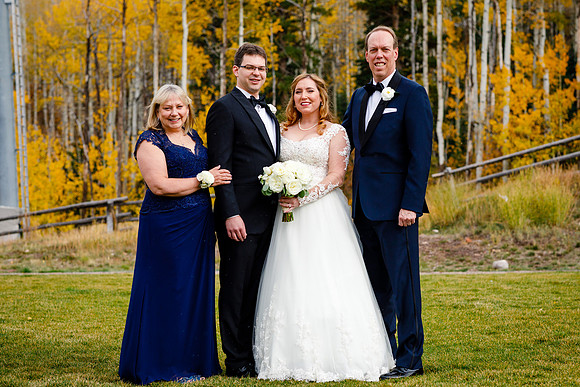 Jake_Ava_Wdg-Group-90