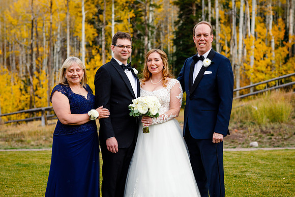 Jake_Ava_Wdg-Group-87