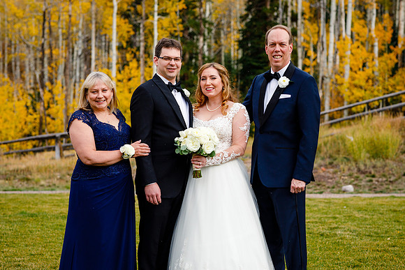 Jake_Ava_Wdg-Group-80