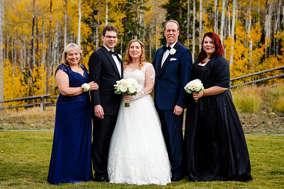 Jake_Ava_Wdg-Group-100