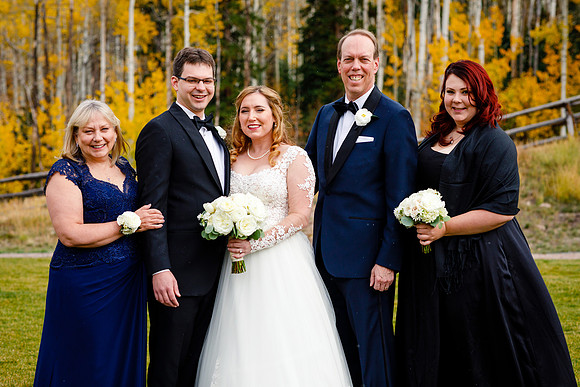 Jake_Ava_Wdg-Group-121