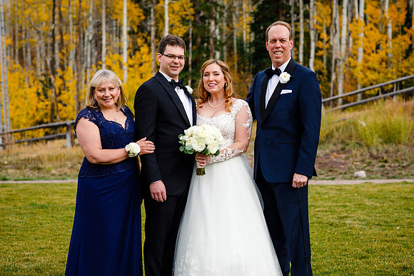 Jake_Ava_Wdg-Group-68