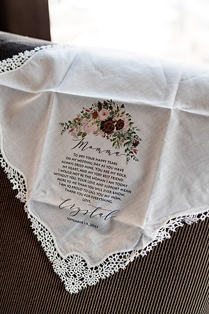 Crystal_Kris_Wdg-Detail-16