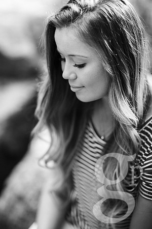 Leah_Senior-BW-5
