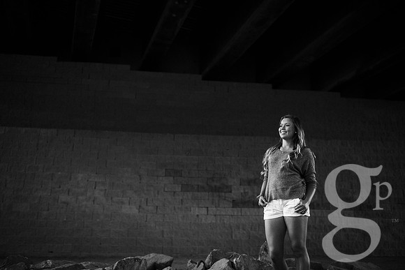 Leah_Senior-BW-72