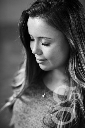 Leah_Senior-BW-77