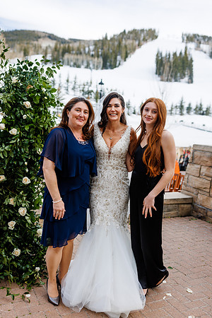 John_Megan-Wdg-Group-105