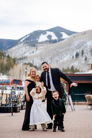 John_Megan-Wdg-Group-116
