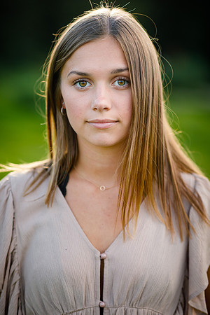Ellie_Senior-Edited-143