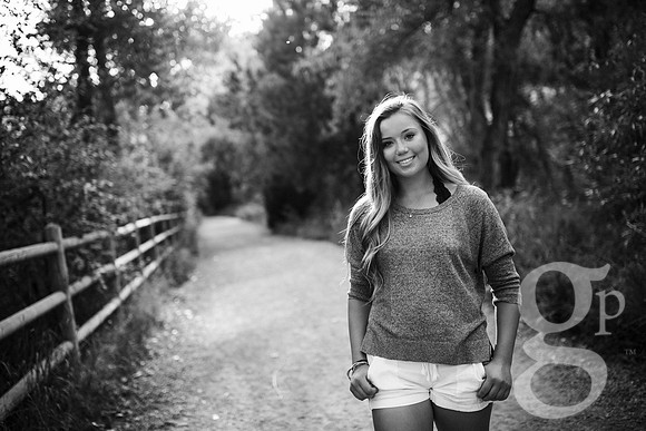 Leah_Senior-BW-62