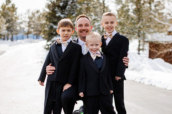 Cara_Sean_Wdg-Group-33