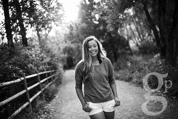 Leah_Senior-BW-60