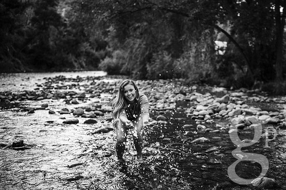 Leah_Senior-BW-118