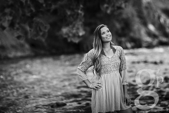 Leah_Senior-BW-122