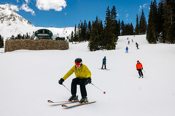 Adam-Katie-Ski-37