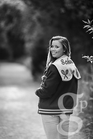 Leah_Senior-BW-37