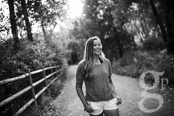 Leah_Senior-BW-59