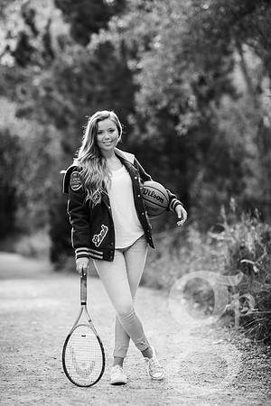Leah_Senior-BW-46