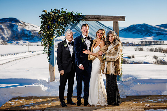 Zach_Rebecca_Wdg-Group-109