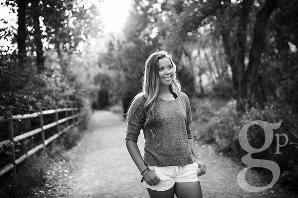 Leah_Senior-BW-61